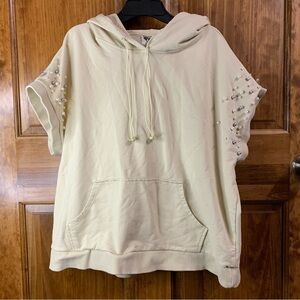 Women’s large VOCAL beaded short sleeve hooded pullover top